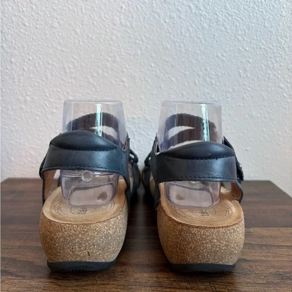 Taos Women’s Trulie Sandals - Picture 4 of 7